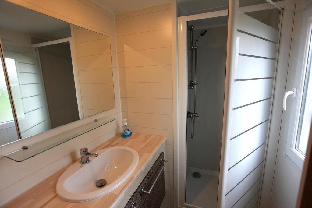 Camping Oase Praha Hotel Zlatníky Quarto foto