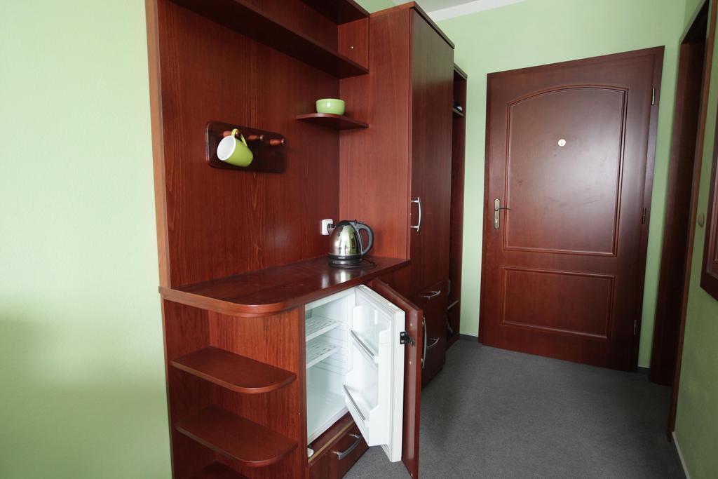 Camping Oase Praha Hotel Zlatníky Quarto foto
