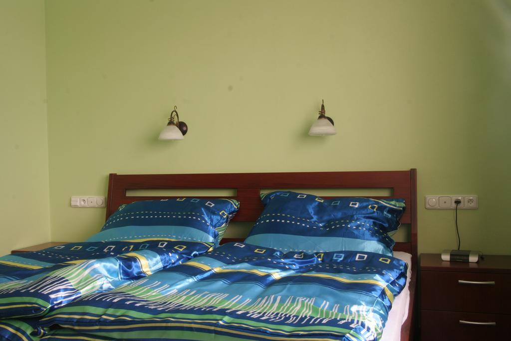 Camping Oase Praha Hotel Zlatníky Quarto foto